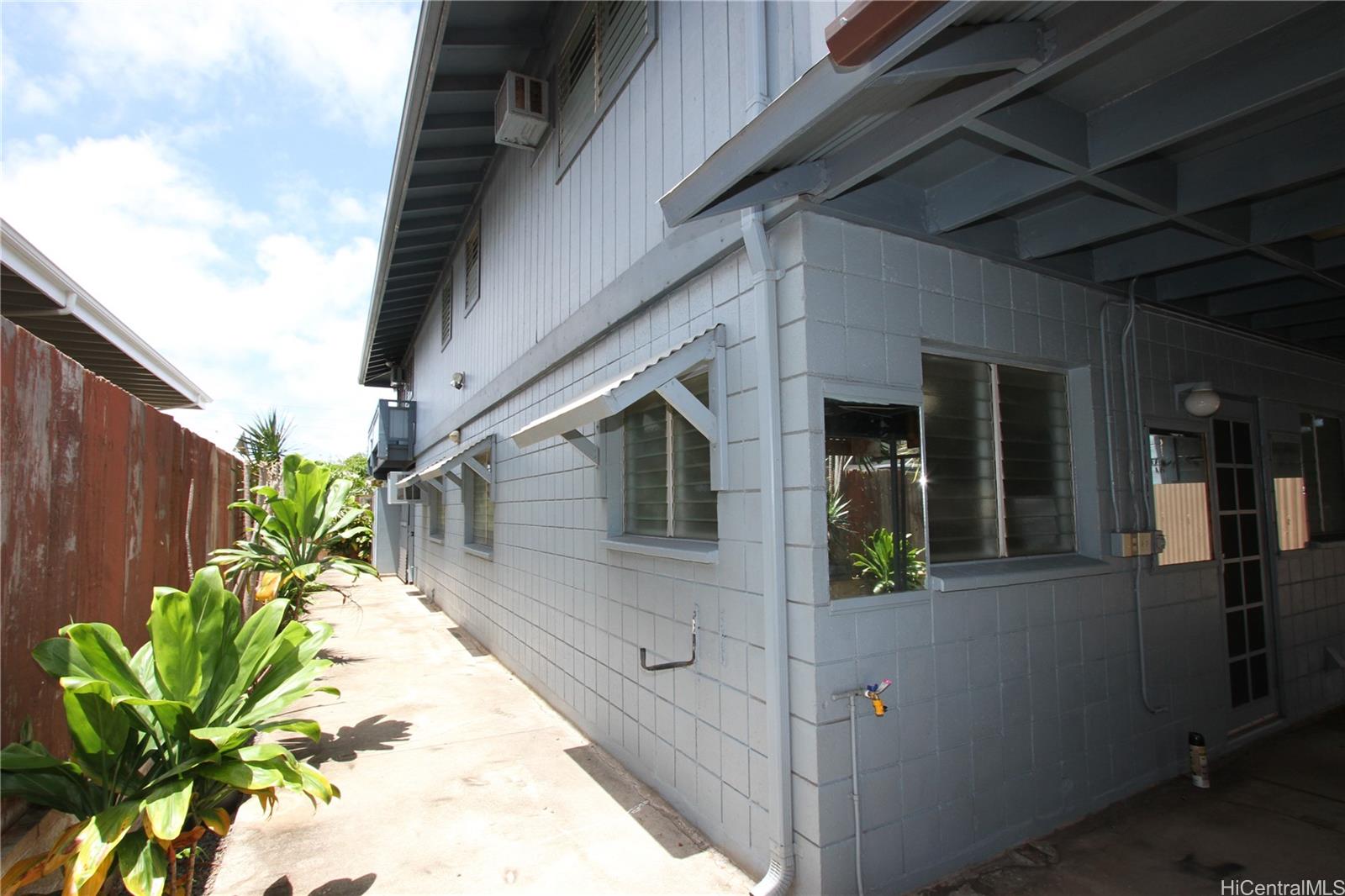 925 9th Ave Honolulu - Rental - photo 3 of 19