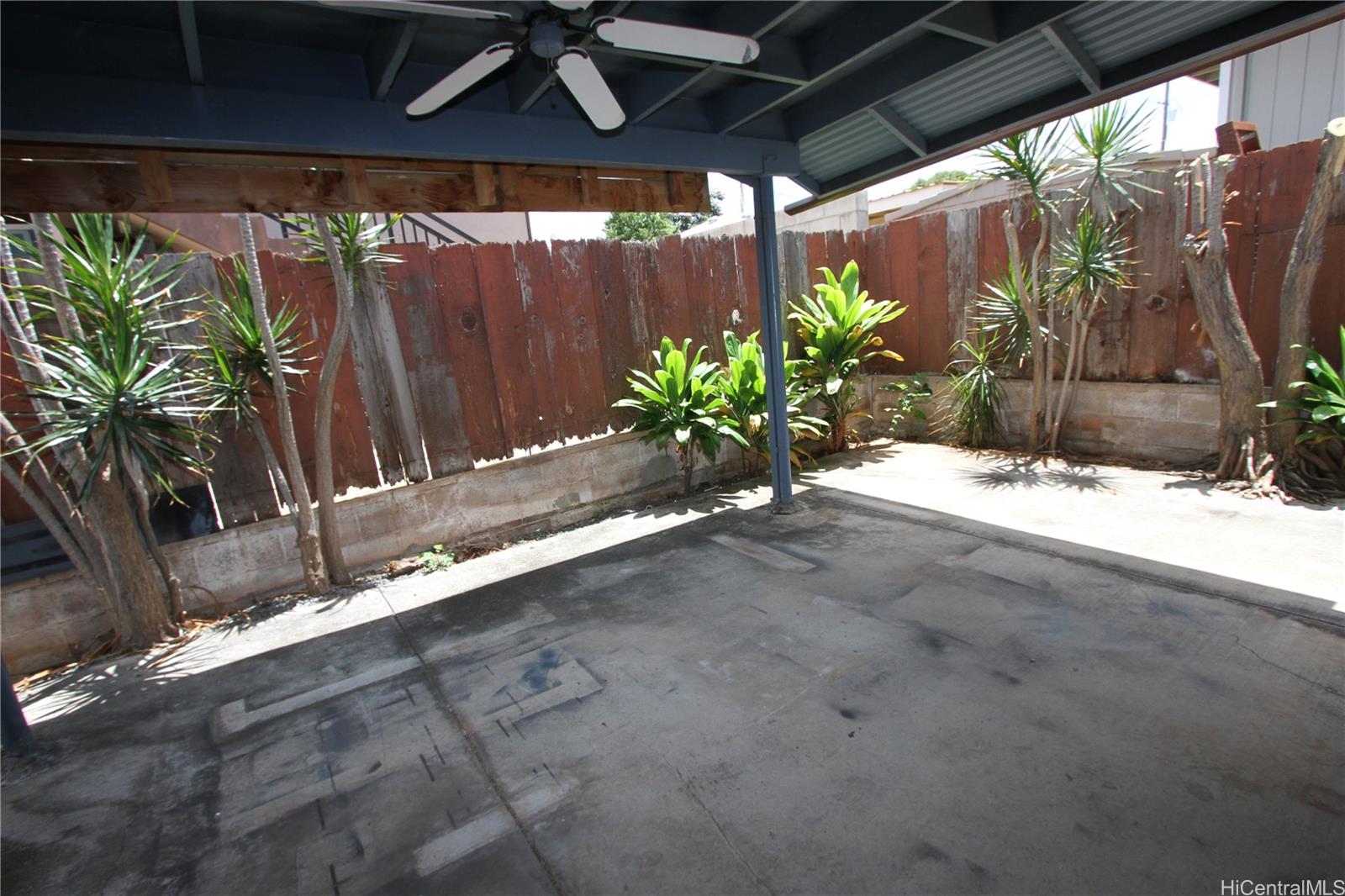 925 9th Ave Honolulu - Rental - photo 4 of 19