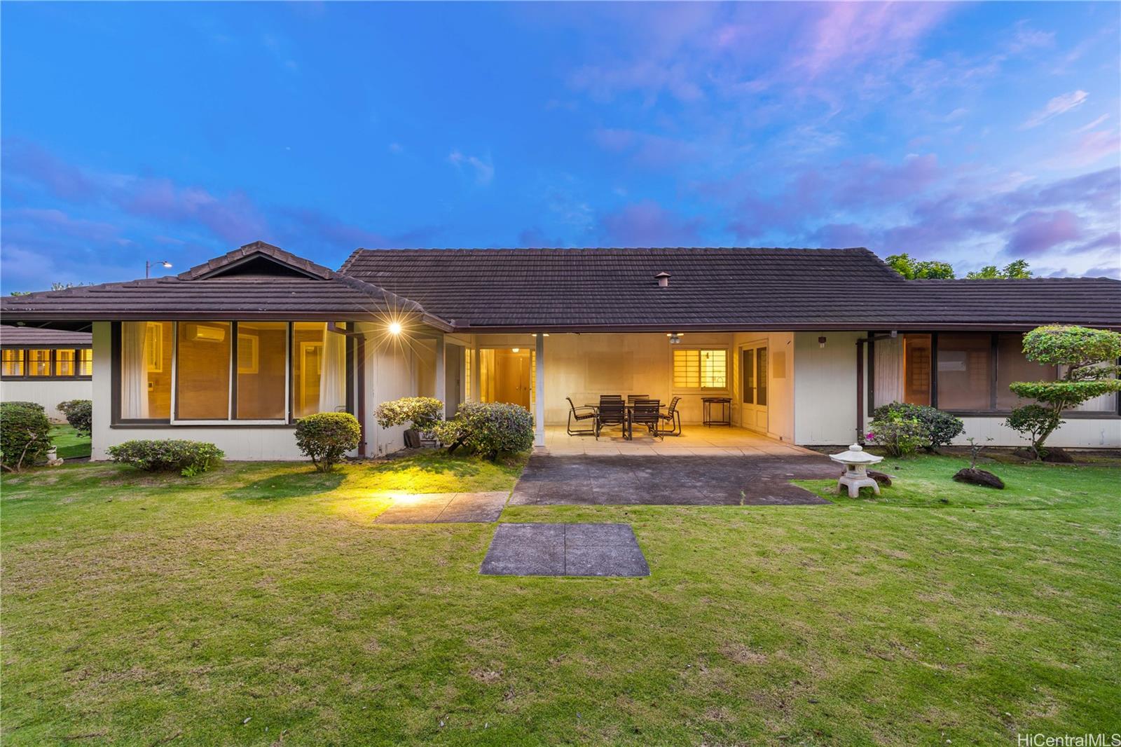 925  Waiholo Street Waialae G/c, Diamond Head home - photo 23 of 25