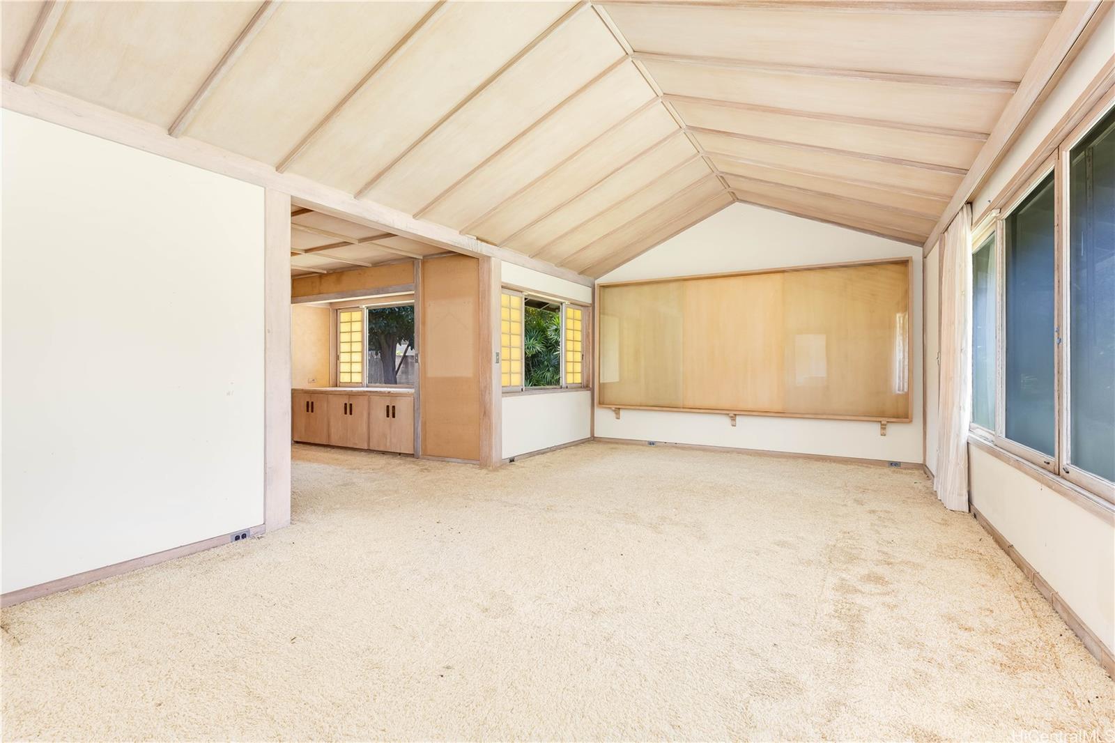 925  Waiholo Street Waialae G/c, Diamond Head home - photo 4 of 25