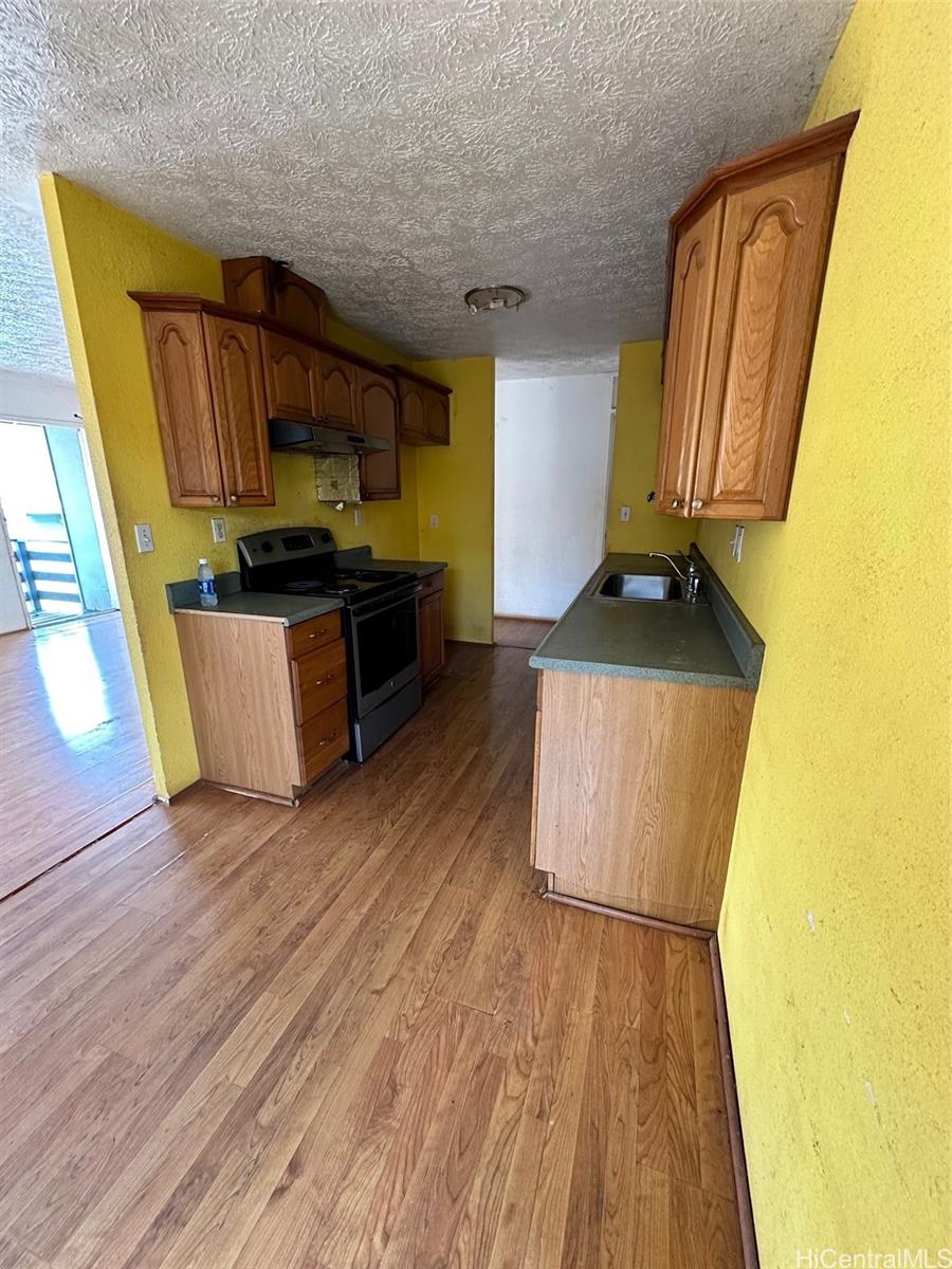 92-695 Paakai St.  Paakai Street Nanakai Gardens, Ewaplain home - photo 12 of 18