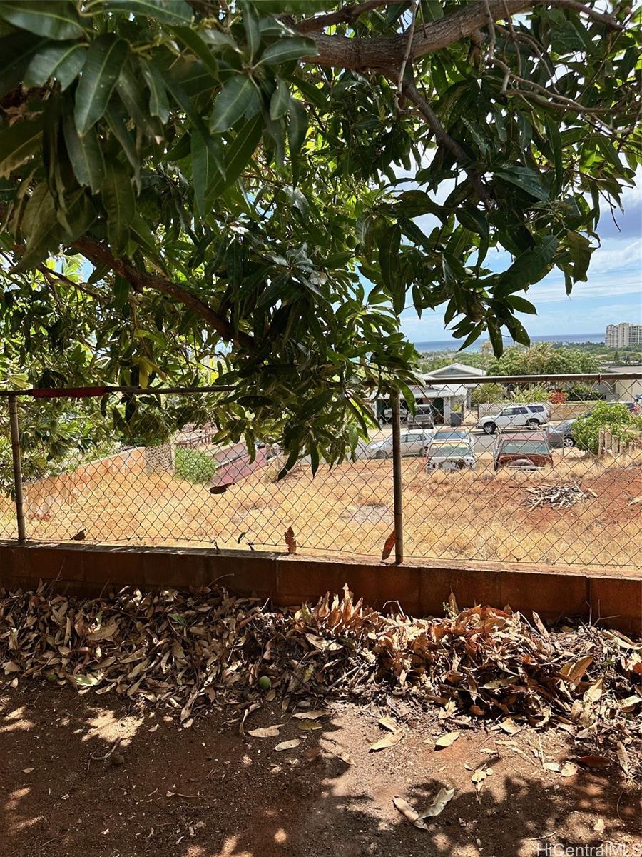 92-695 Paakai St.  Paakai Street Nanakai Gardens, Ewaplain home - photo 4 of 18