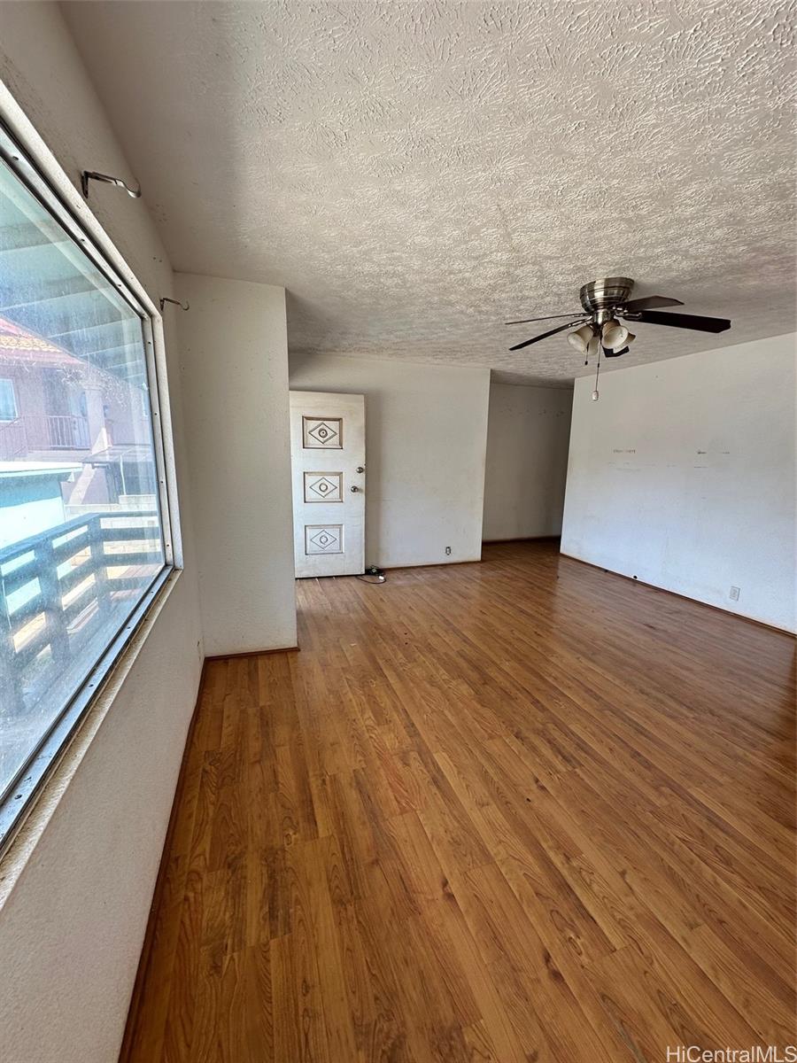 92-695 Paakai St.  Paakai Street Nanakai Gardens, Ewaplain home - photo 9 of 18