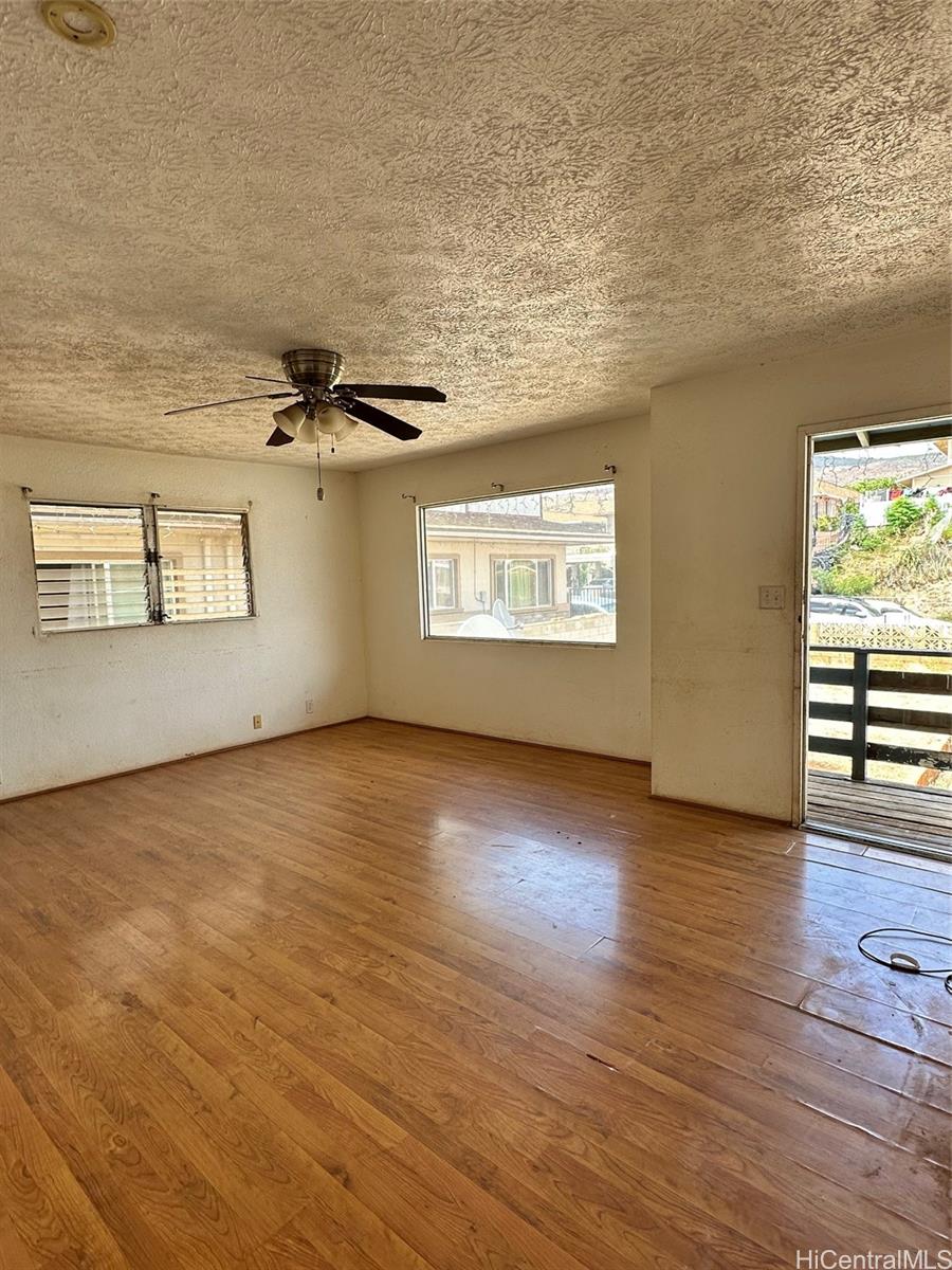 92-695 Paakai St.  Paakai Street Nanakai Gardens, Ewaplain home - photo 10 of 18