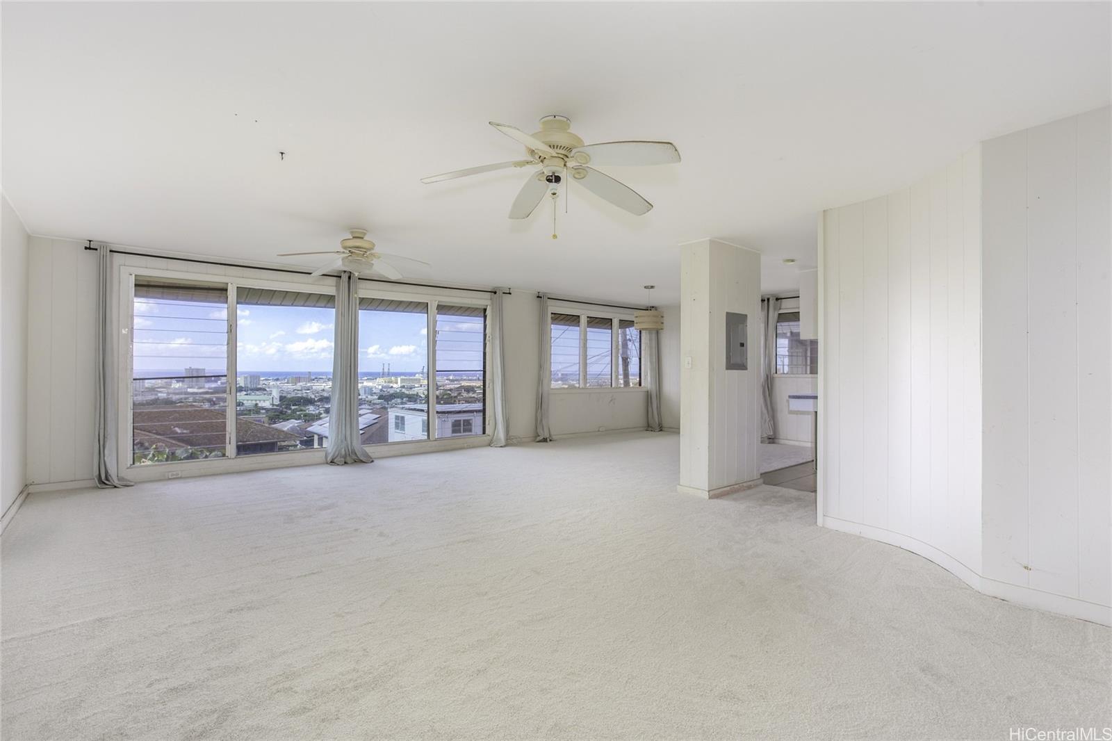 927  Lolena Street Kamehameha Heights, Honolulu home - photo 3 of 12