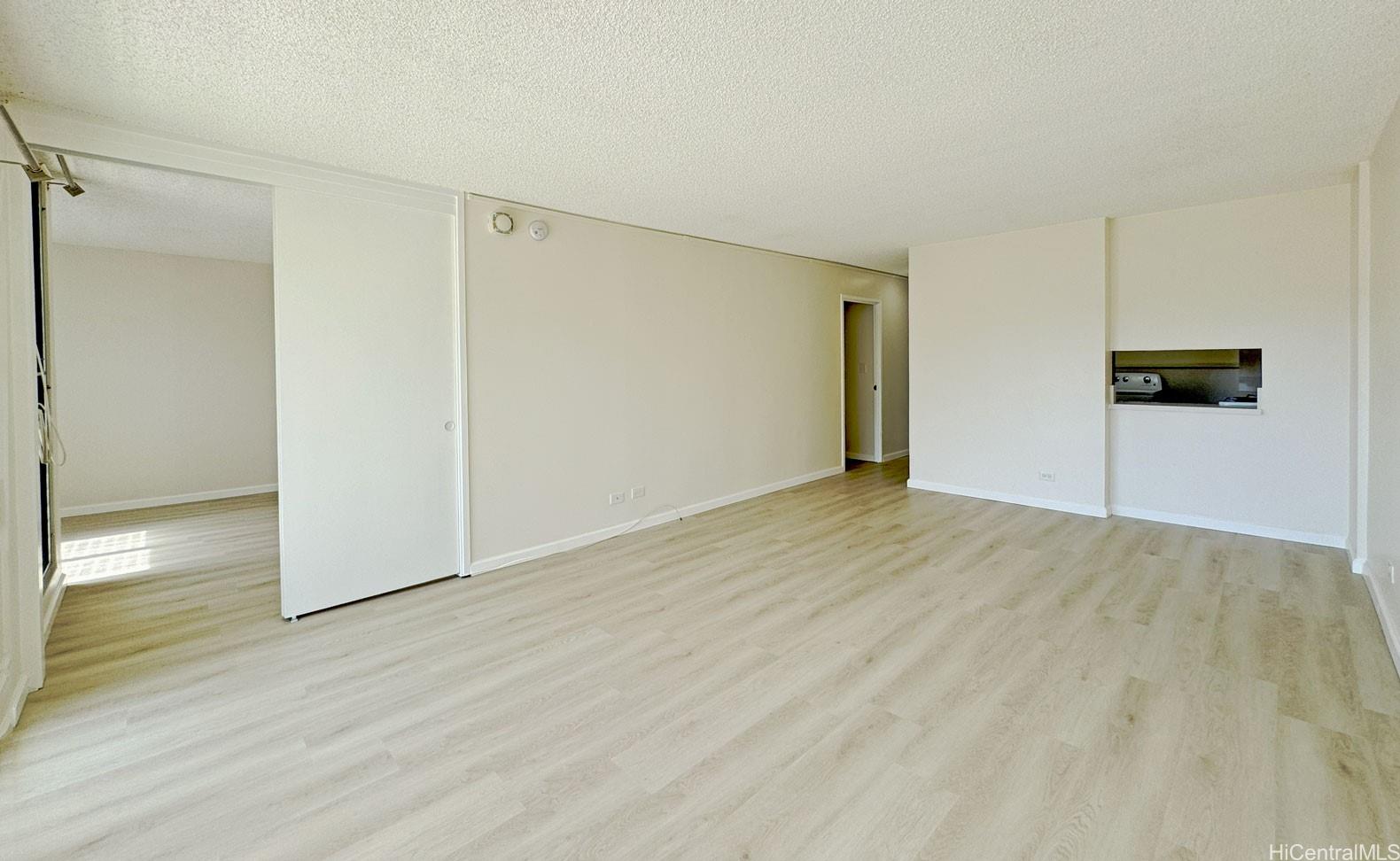 927 Prospect St Honolulu - Rental - photo 2 of 18