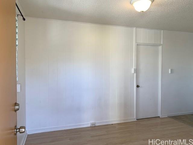 927 Spencer St Honolulu - Rental - photo 2 of 10