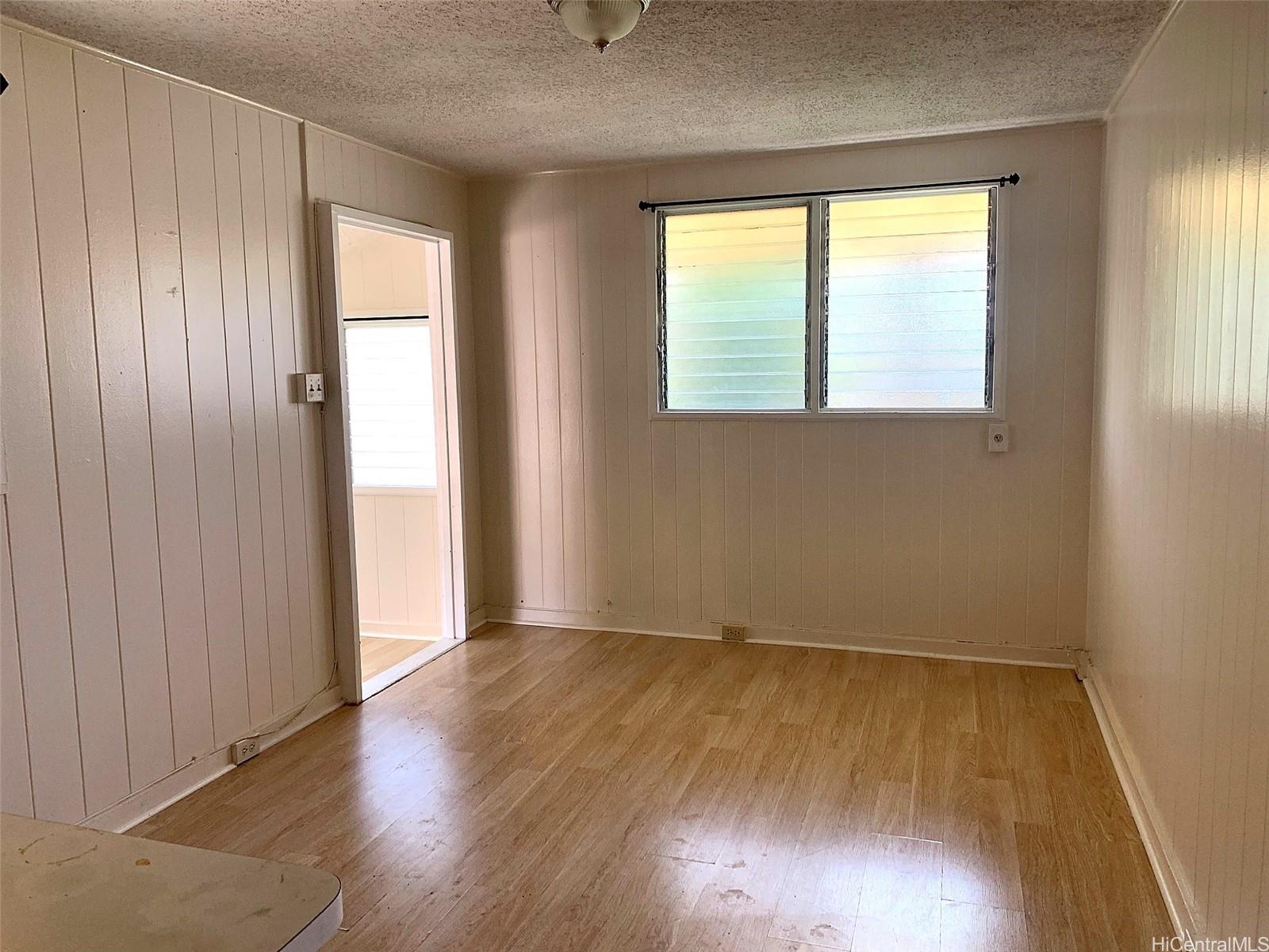 927 Spencer Street Honolulu - Multi-family - photo 2 of 4