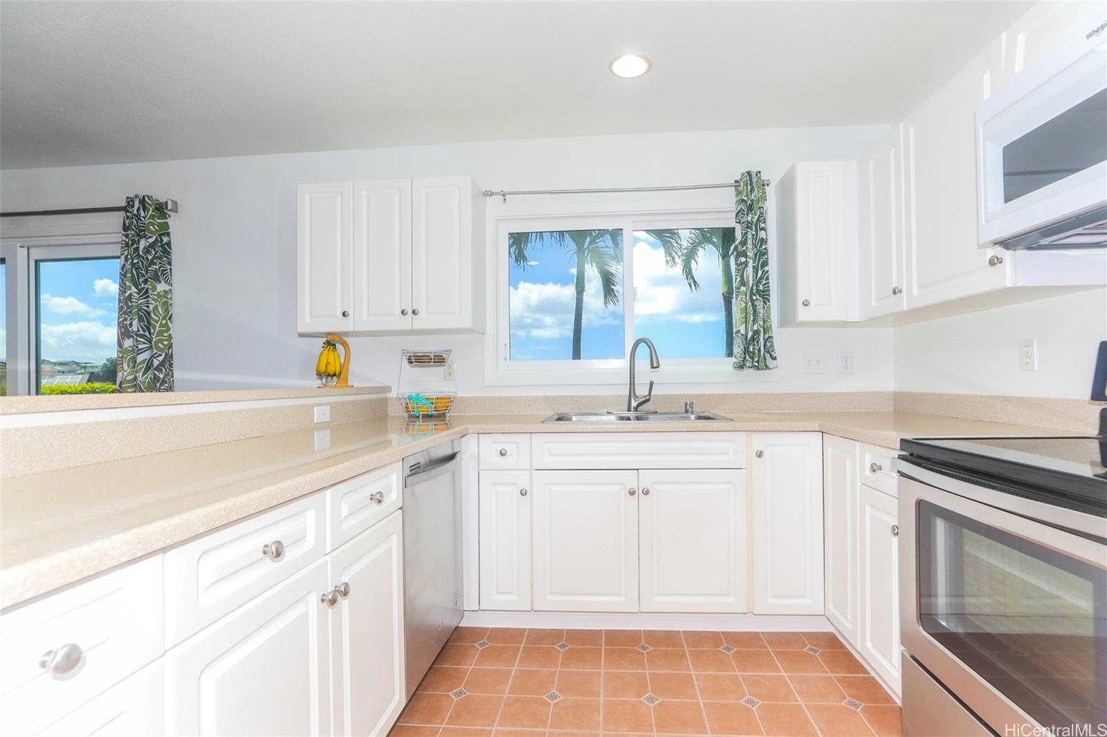 92-7049  Elele Street Makakilo-upper, Makakilo home - photo 8 of 25