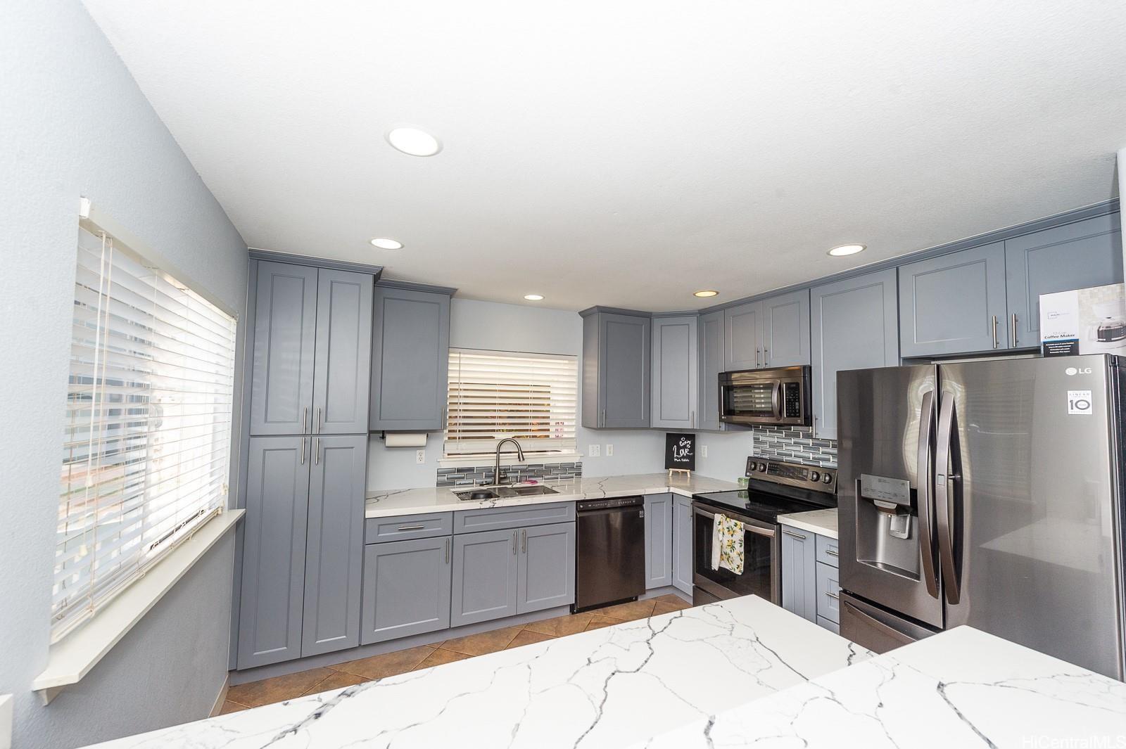 92-7049  Elele Street Makakilo-upper, Makakilo home - photo 9 of 21