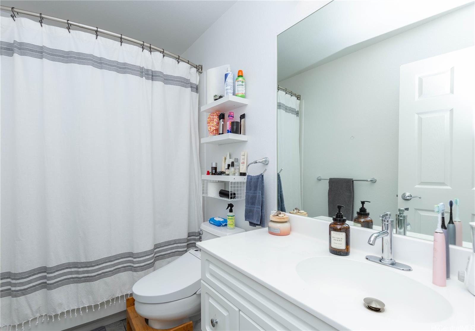 92-7049  Elele Street Makakilo-upper, Makakilo home - photo 20 of 25