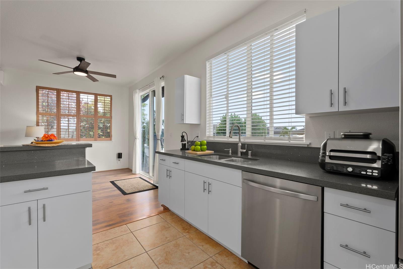 92-7049  Elele St Makakilo-upper, Makakilo home - photo 5 of 25