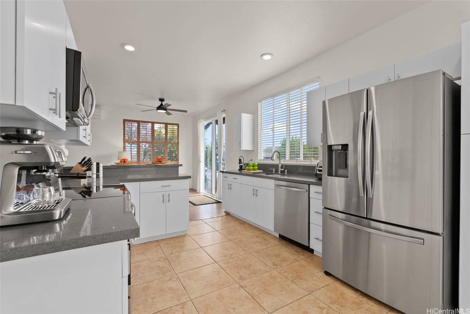 92-7049  Elele Street Makakilo-upper, Makakilo home - photo 9 of 25