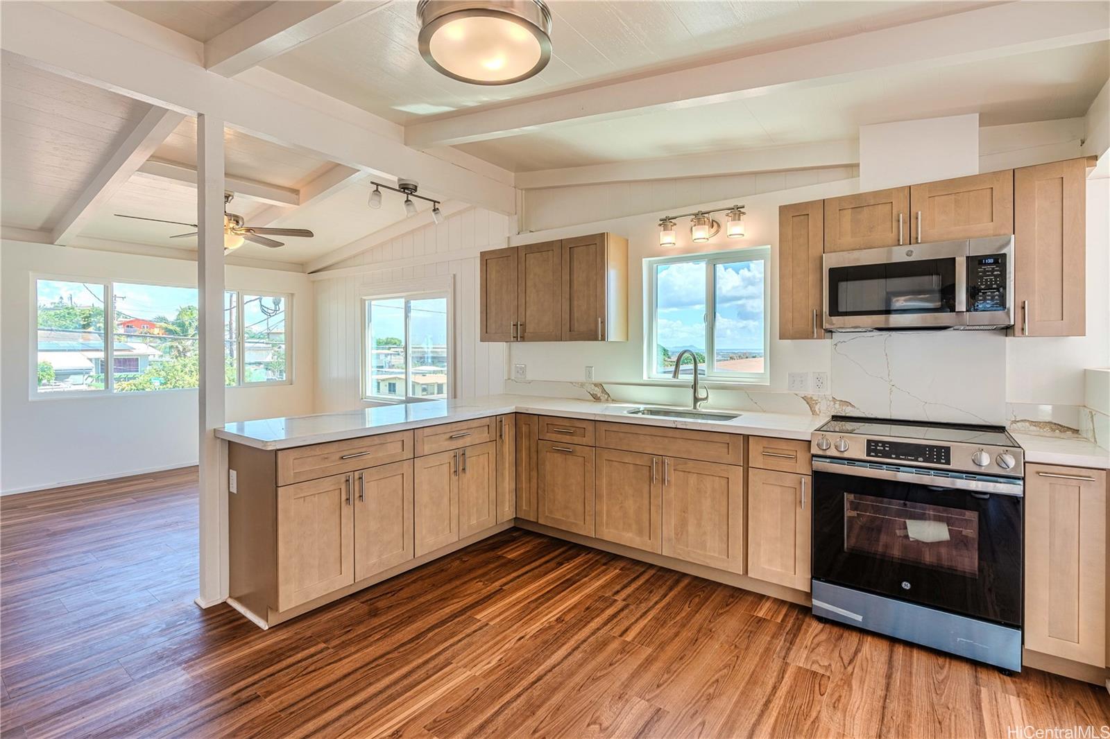 92-706  Palailai Street Makakilo-lower, Makakilo home - photo 18 of 23