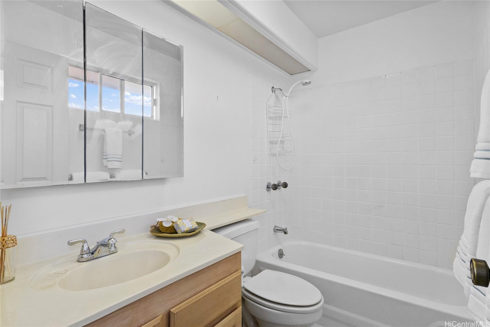 92-7087  Elele Street Makakilo-west Hills, Makakilo home - photo 9 of 24