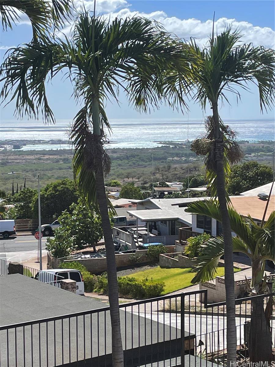 92-717  Nohopono Street Makakilo-lower, Makakilo home - photo 2 of 8