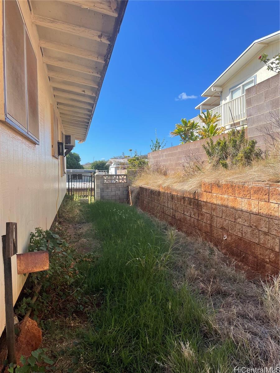 92-717  Nohopono Street Makakilo-lower, Makakilo home - photo 7 of 8