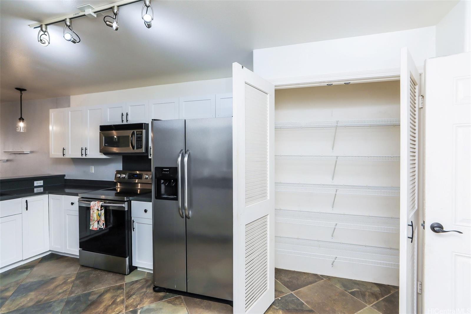 Palehua townhouse # 302, Kapolei, Hawaii - photo 8 of 25