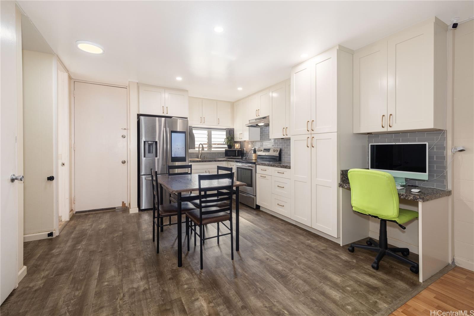 Makakilo Gardens 2 condo # 21, Kapolei, Hawaii - photo 2 of 25