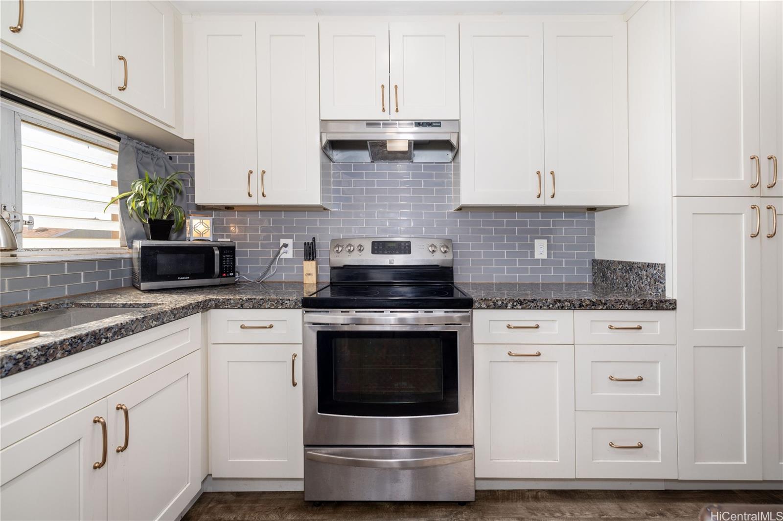 Makakilo Gardens 2 condo # 21, Kapolei, Hawaii - photo 8 of 25