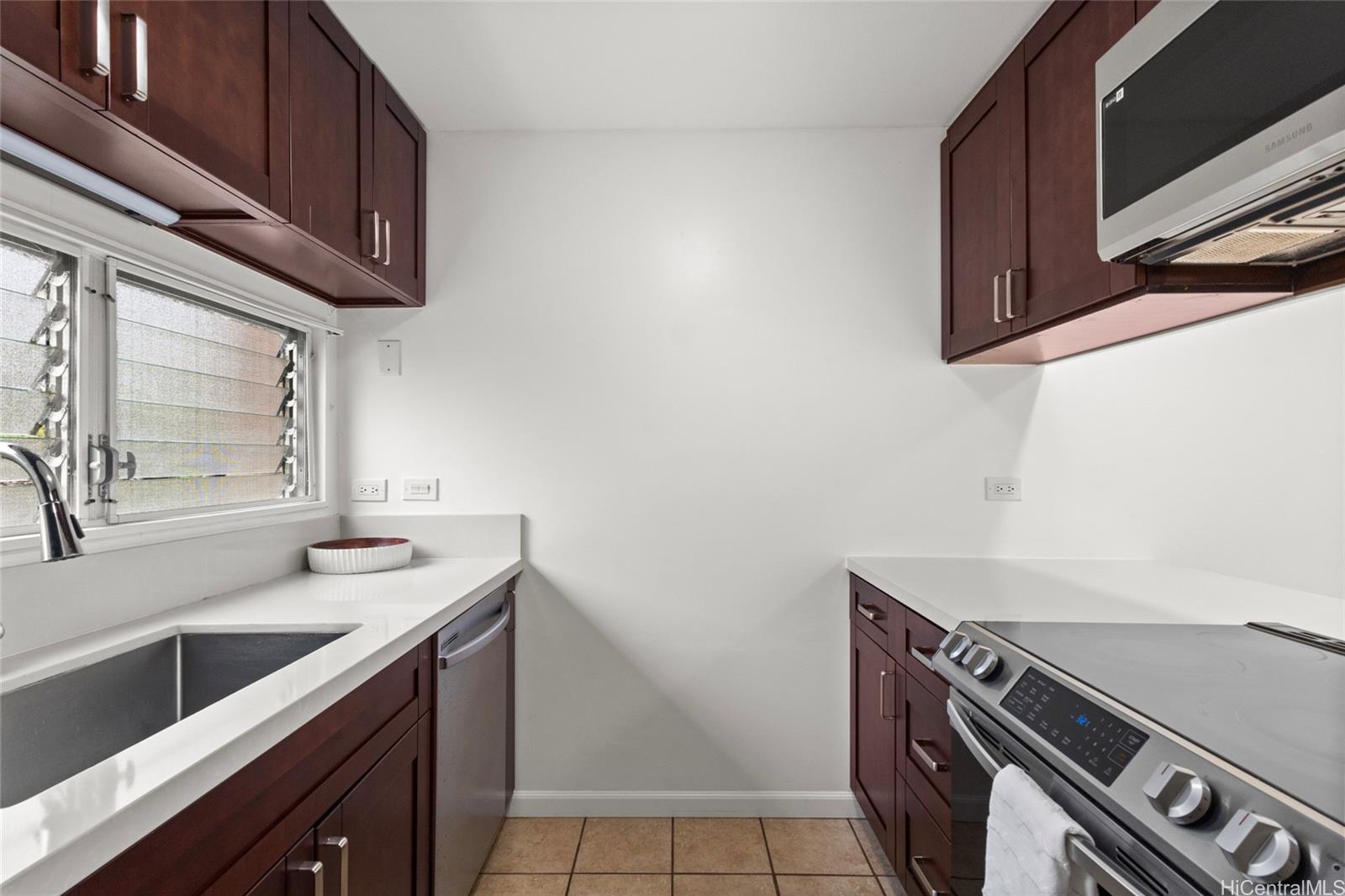 92-767 Makakilo Drive townhouse # 68, Kapolei, Hawaii - photo 3 of 20