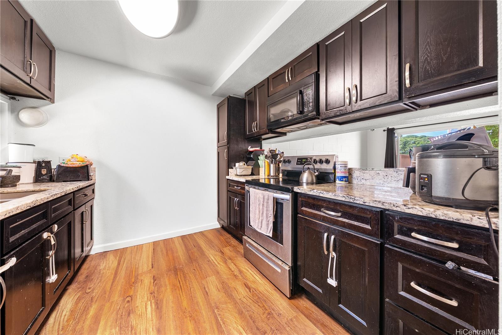 Makakilo Gardens 2 condo # 72, Kapolei, Hawaii - photo 4 of 23