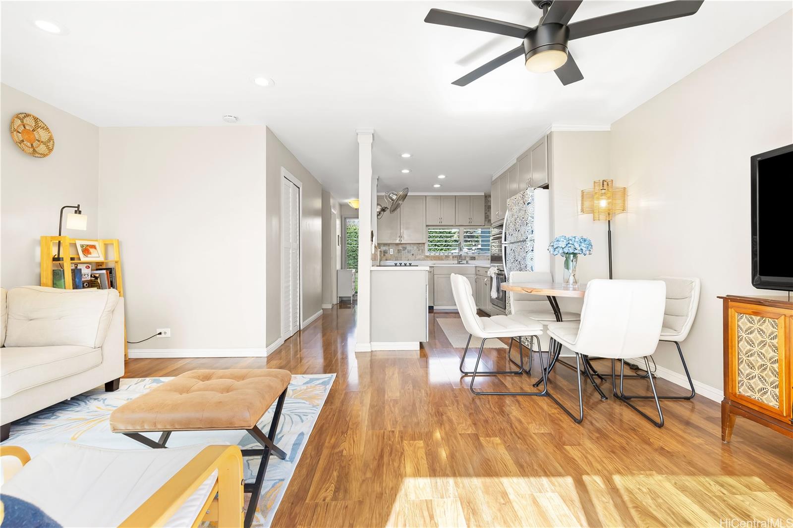 92-787 Makakilo Dr townhouse # D24, Kapolei, Hawaii - photo 4 of 25