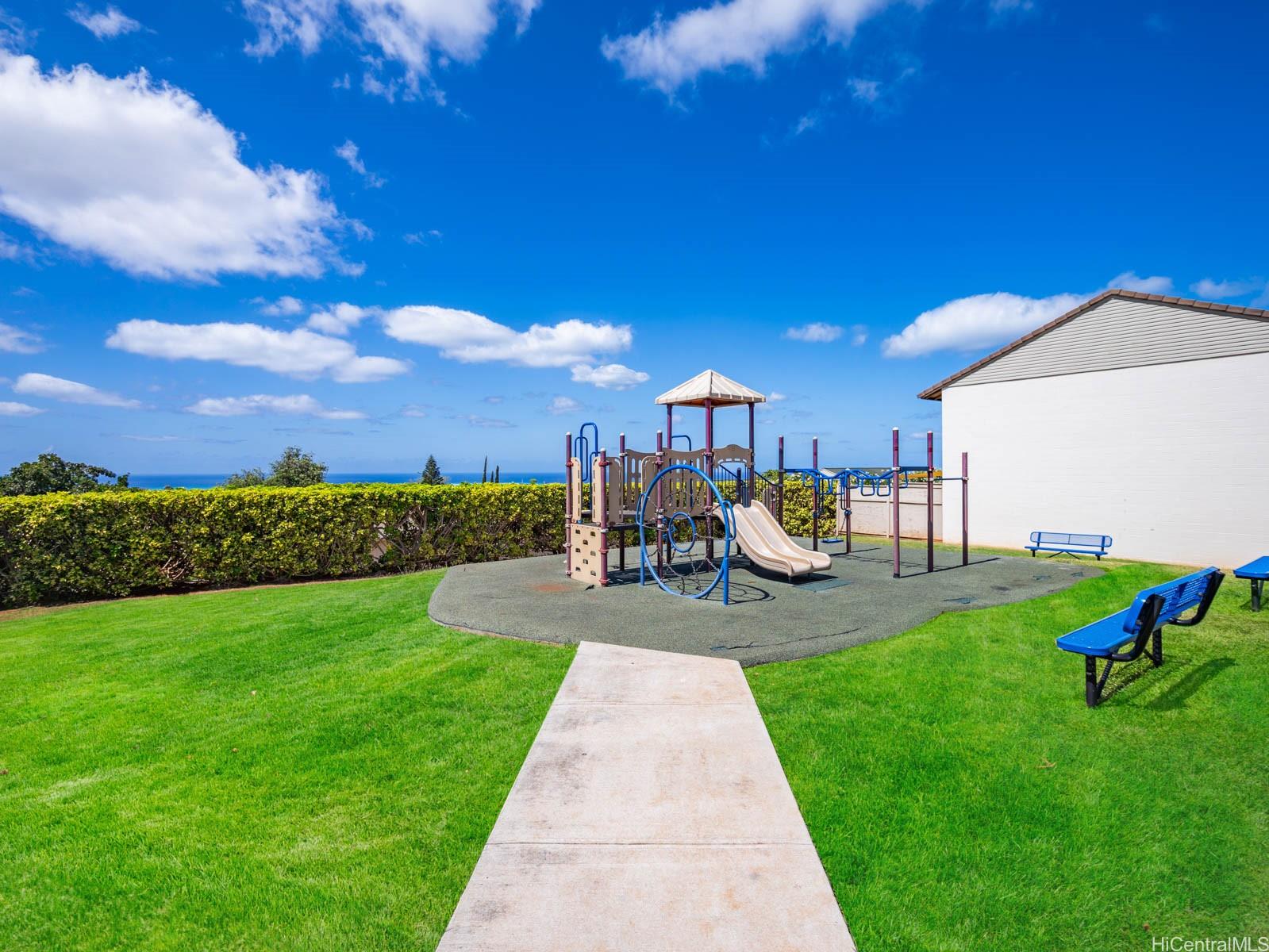 Makakilo Gardens townhouse # E30, Kapolei, Hawaii - photo 24 of 25