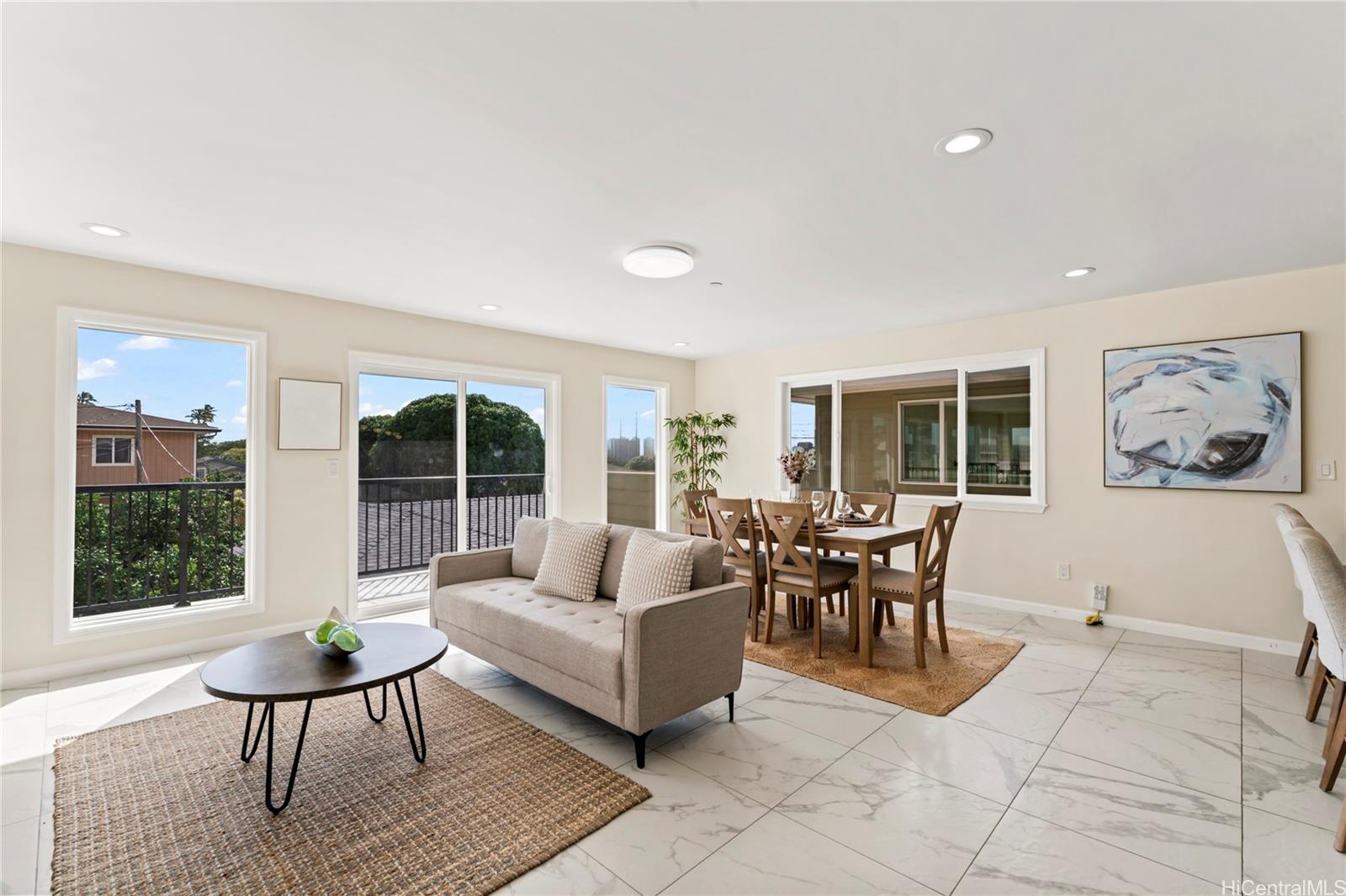 928  9th Ave Kaimuki, Diamond Head home - photo 4 of 25