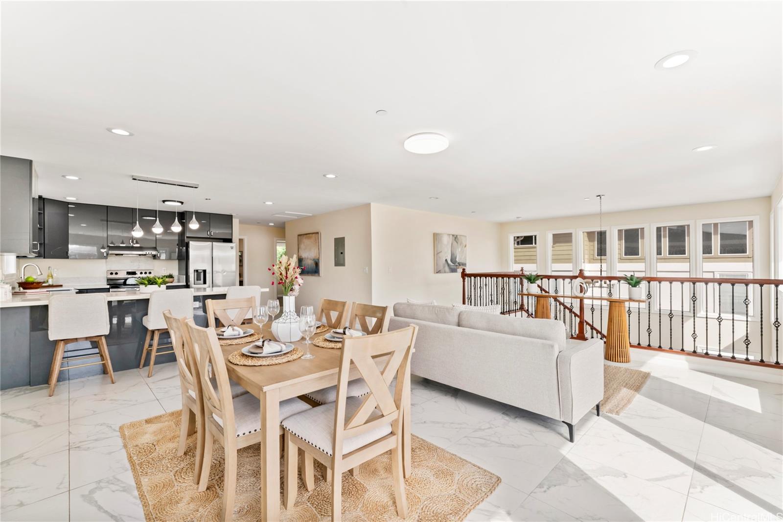 928  9th Ave Kaimuki, Diamond Head home - photo 6 of 25