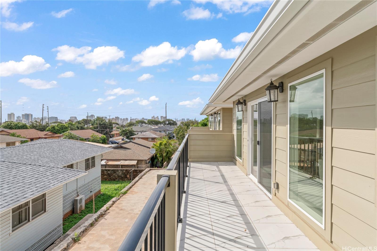 928  9th Ave Kaimuki, Diamond Head home - photo 8 of 25