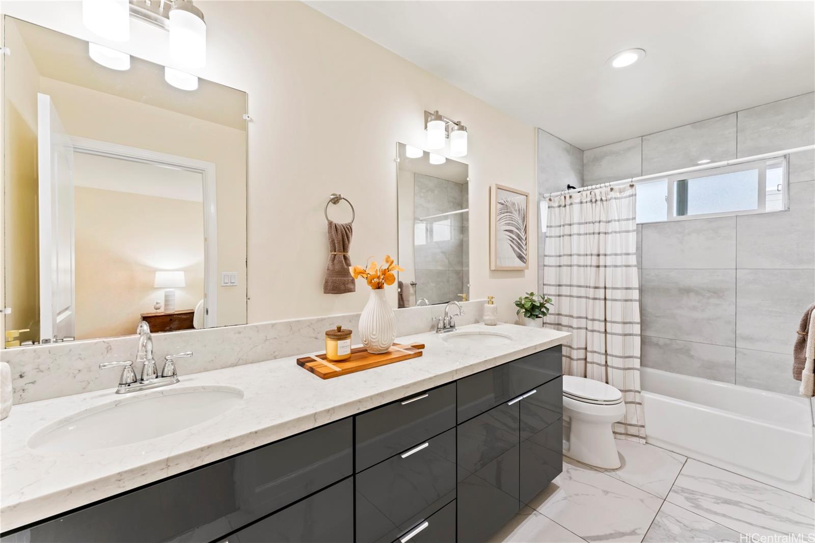 928  9th Ave Kaimuki, Diamond Head home - photo 11 of 14