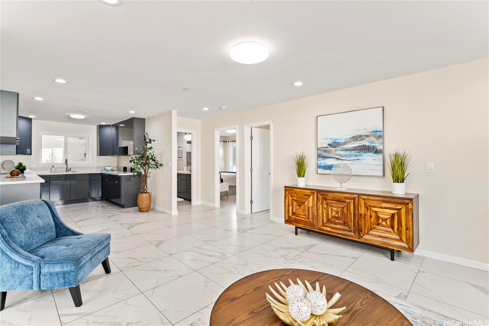 928  9th Ave Kaimuki, Diamond Head home - photo 3 of 14