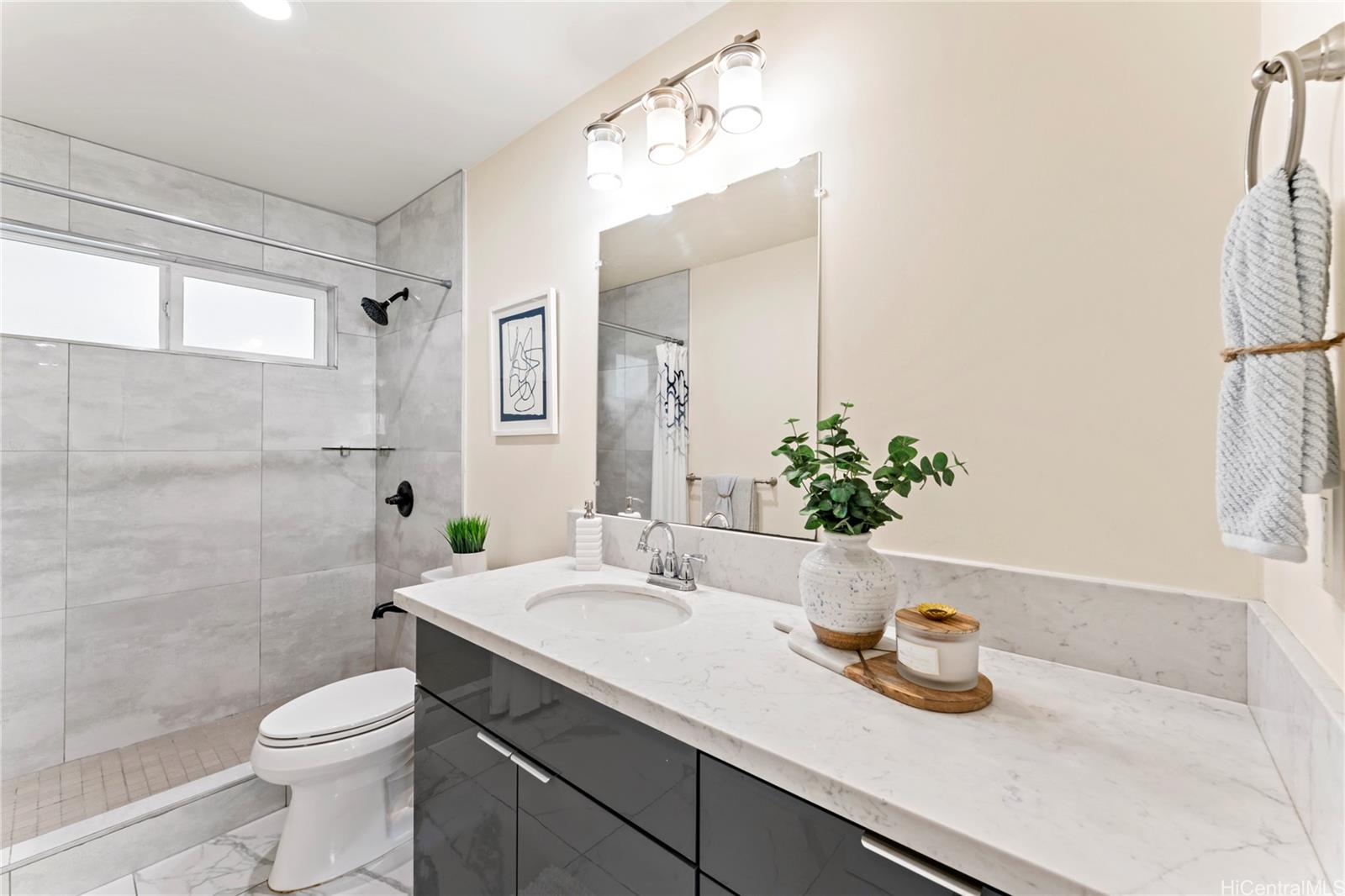 928  9th Ave Kaimuki, Diamond Head home - photo 8 of 14