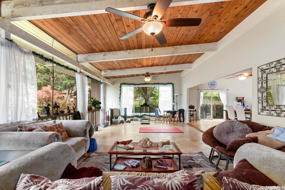 928  Puuomao Place Hahaione-upper, Hawaii Kai home - photo 8 of 22