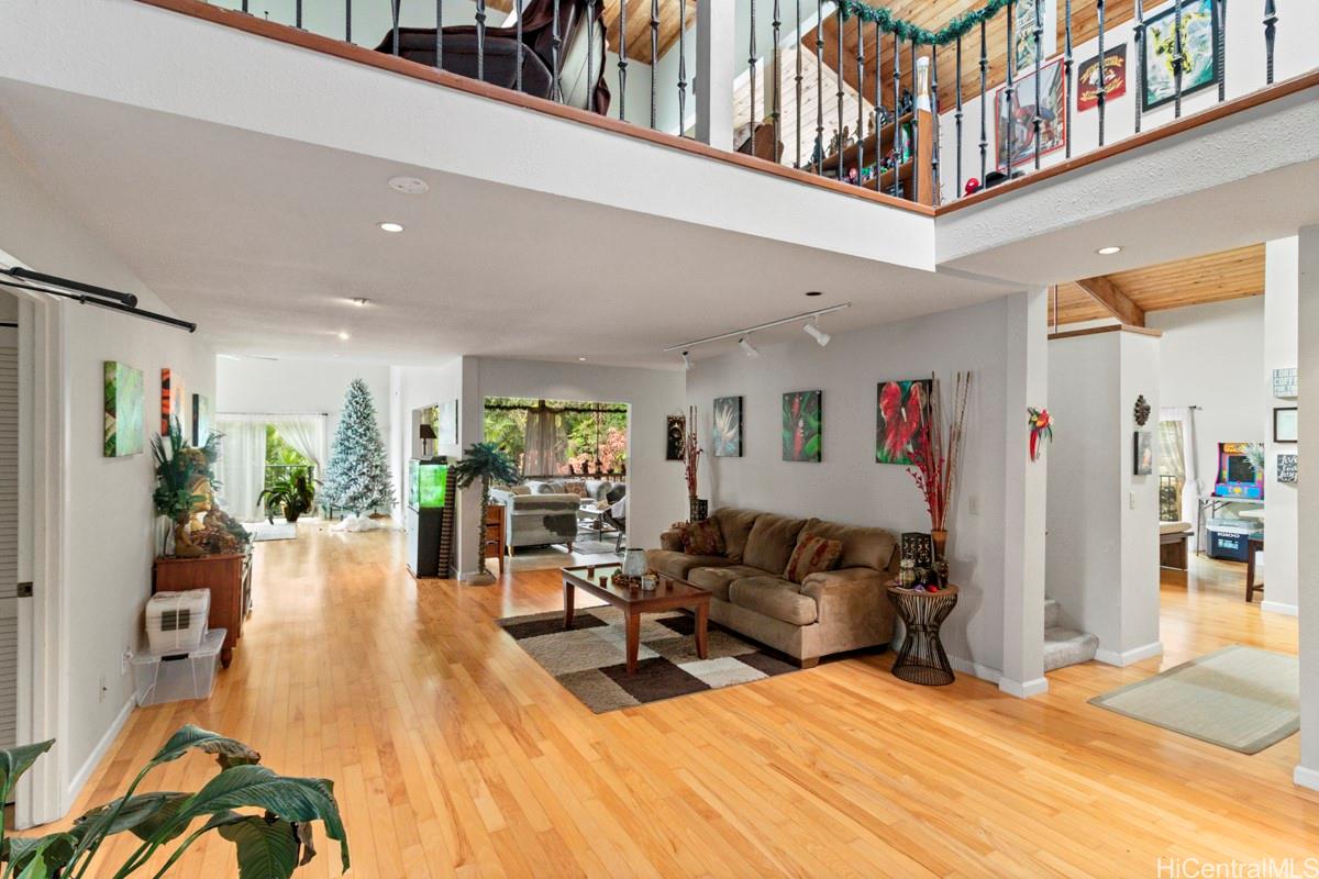 928  Puuomao Place Hahaione-upper, Hawaii Kai home - photo 9 of 22