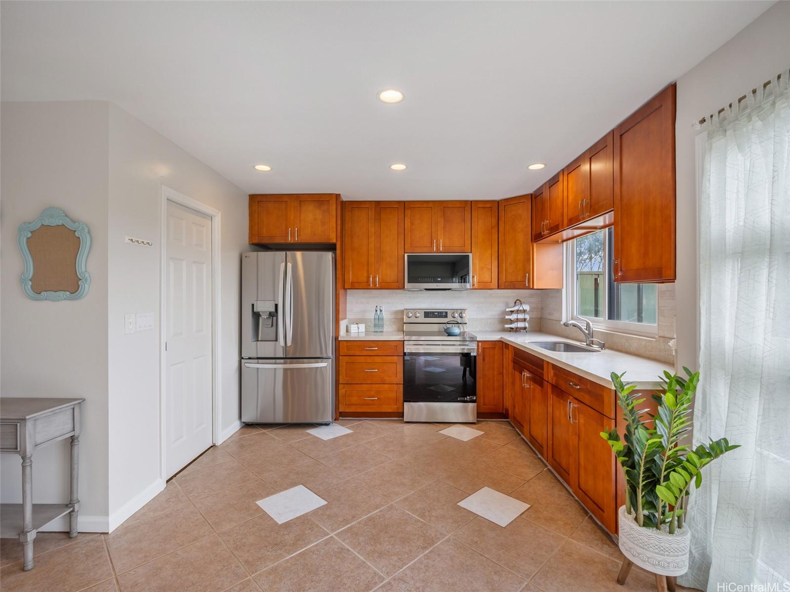 92-926 Welo Street townhouse # 57, Kapolei, Hawaii - photo 3 of 25