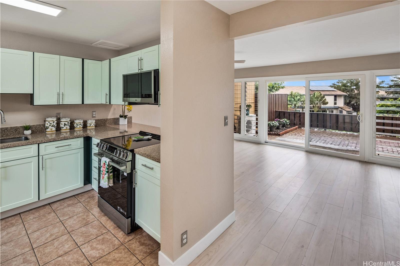 Palehua Townhouses 2 condo # 72, Kapolei, Hawaii - photo 2 of 25