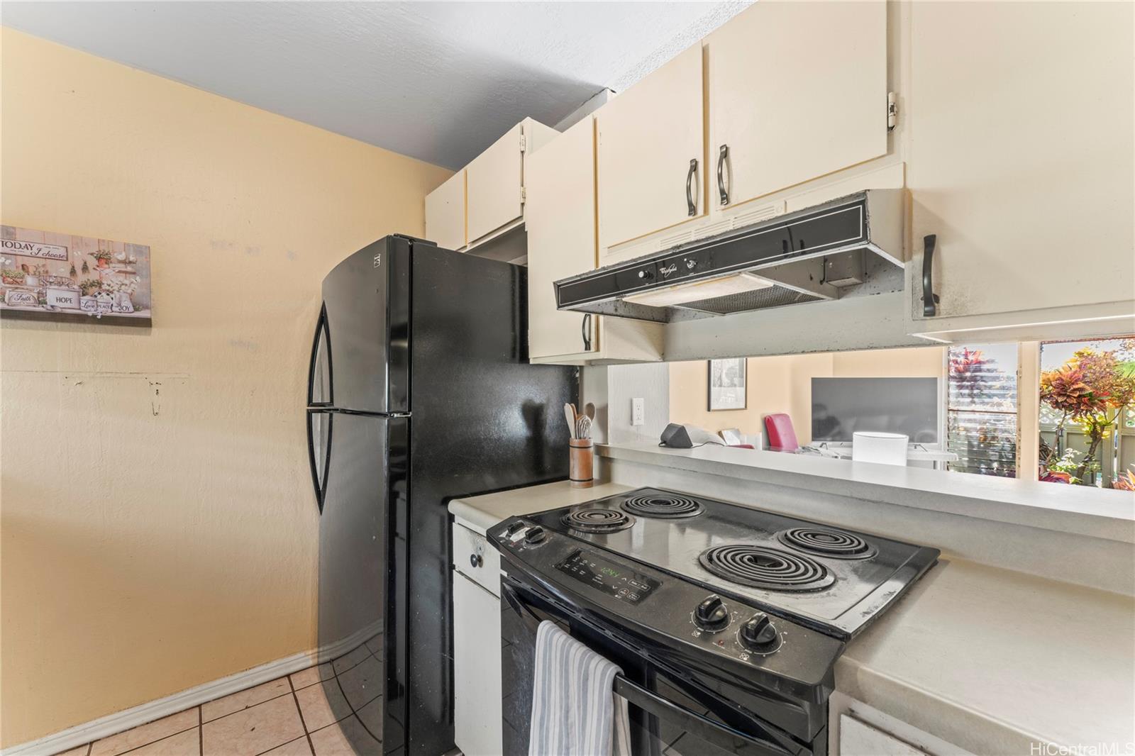 92-977 Makakilo Drive townhouse # 27, Kapolei, Hawaii - photo 7 of 25