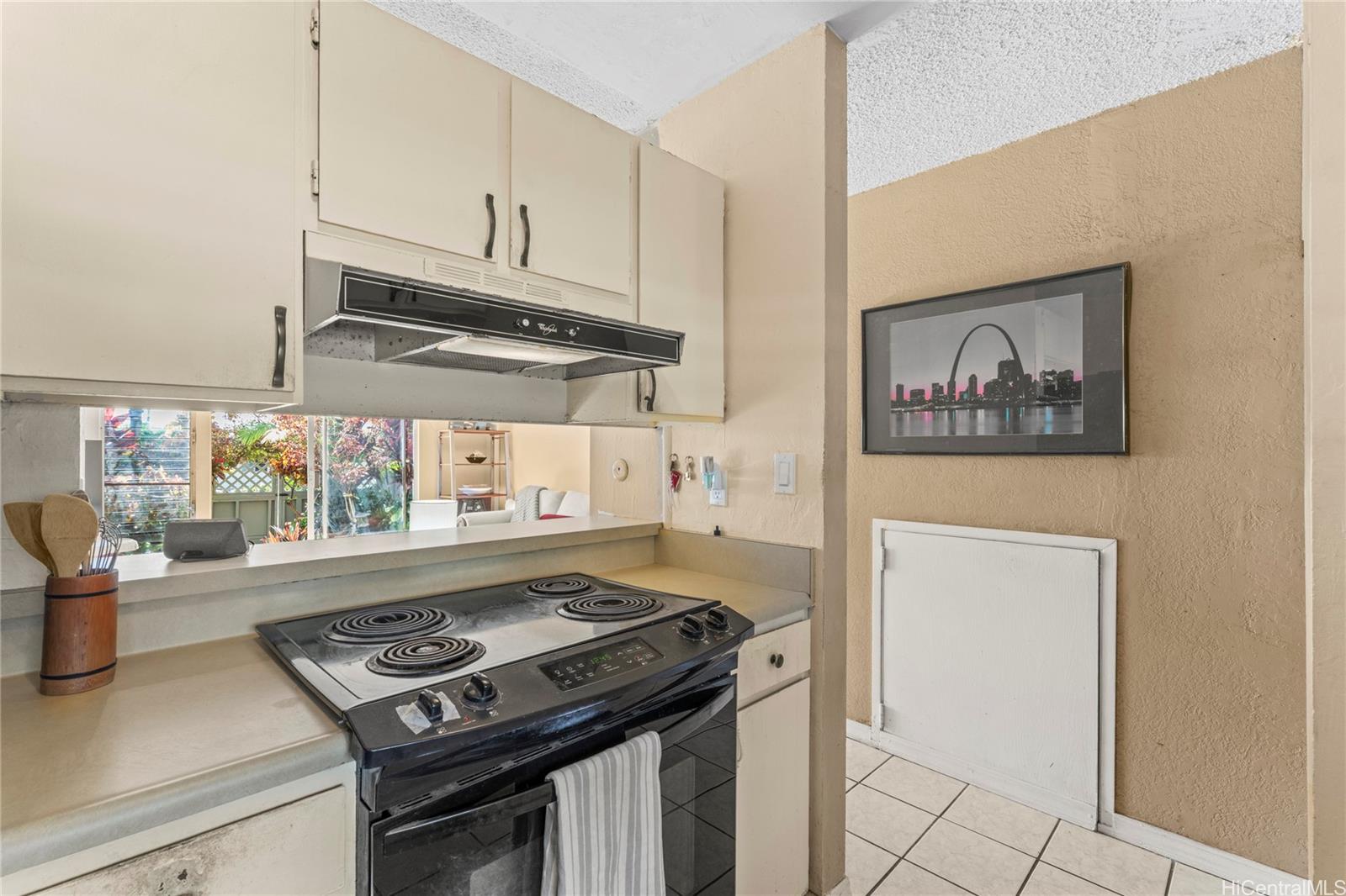 92-977 Makakilo Drive townhouse # 27, Kapolei, Hawaii - photo 8 of 25