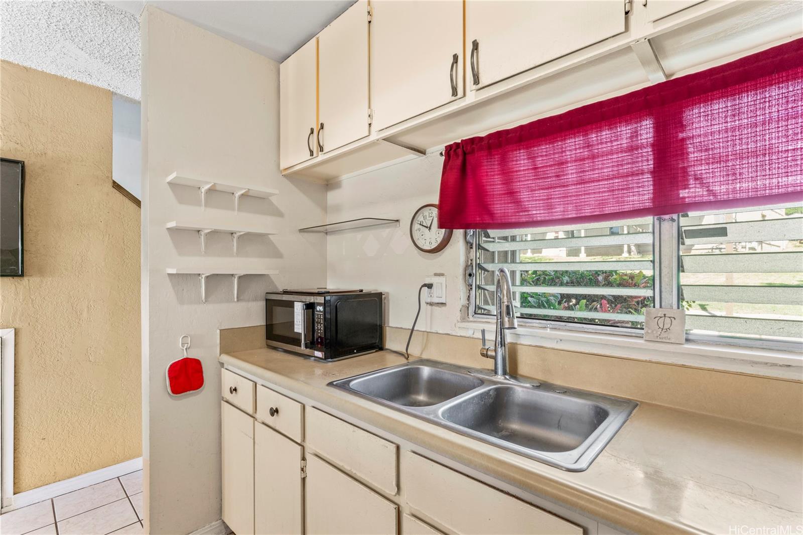 92-977 Makakilo Drive townhouse # 27, Kapolei, Hawaii - photo 9 of 25