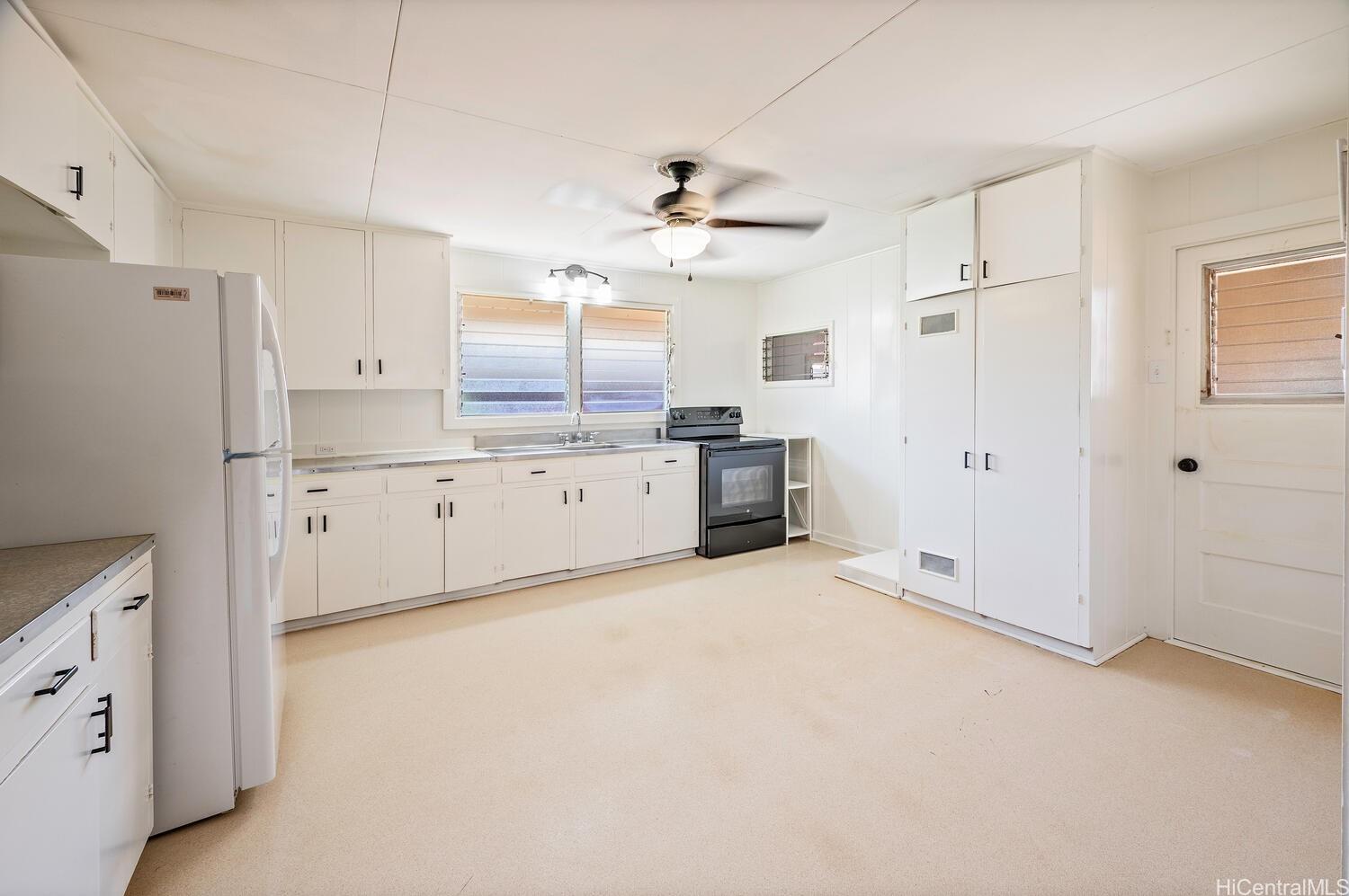 930 16th Ave Honolulu - Rental - photo 9 of 24