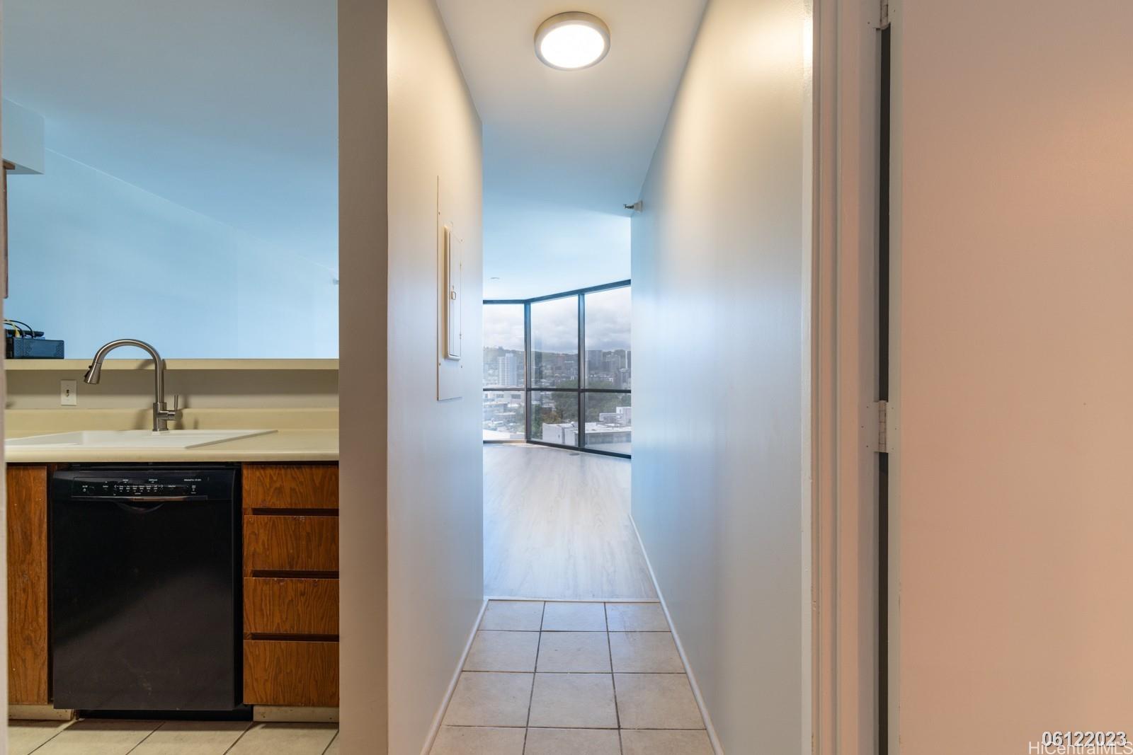 930 Kaheka St Honolulu - Rental - photo 5 of 22