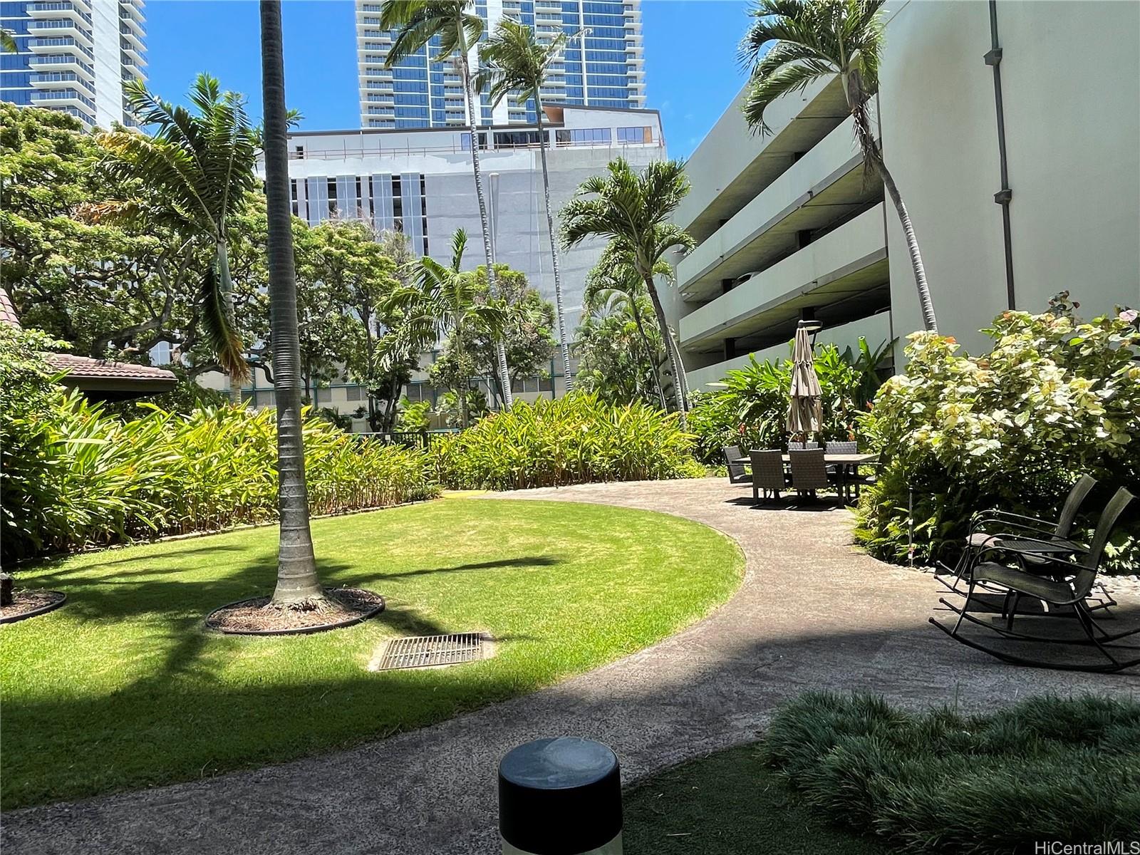 Hale Kaheka condo # 1703, Honolulu, Hawaii - photo 13 of 17