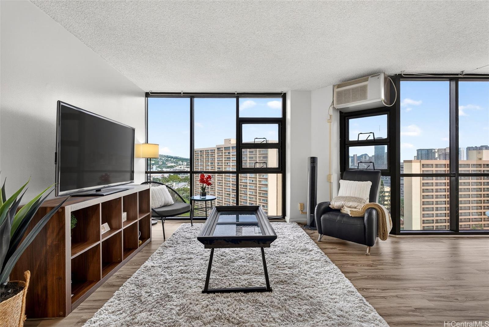 Hale Kaheka condo # 1705, Honolulu, Hawaii - photo 2 of 25