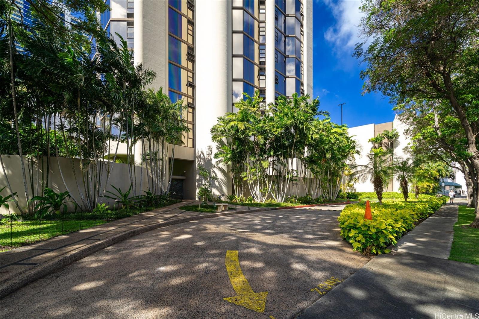 Hale Kaheka condo # 1705, Honolulu, Hawaii - photo 17 of 25