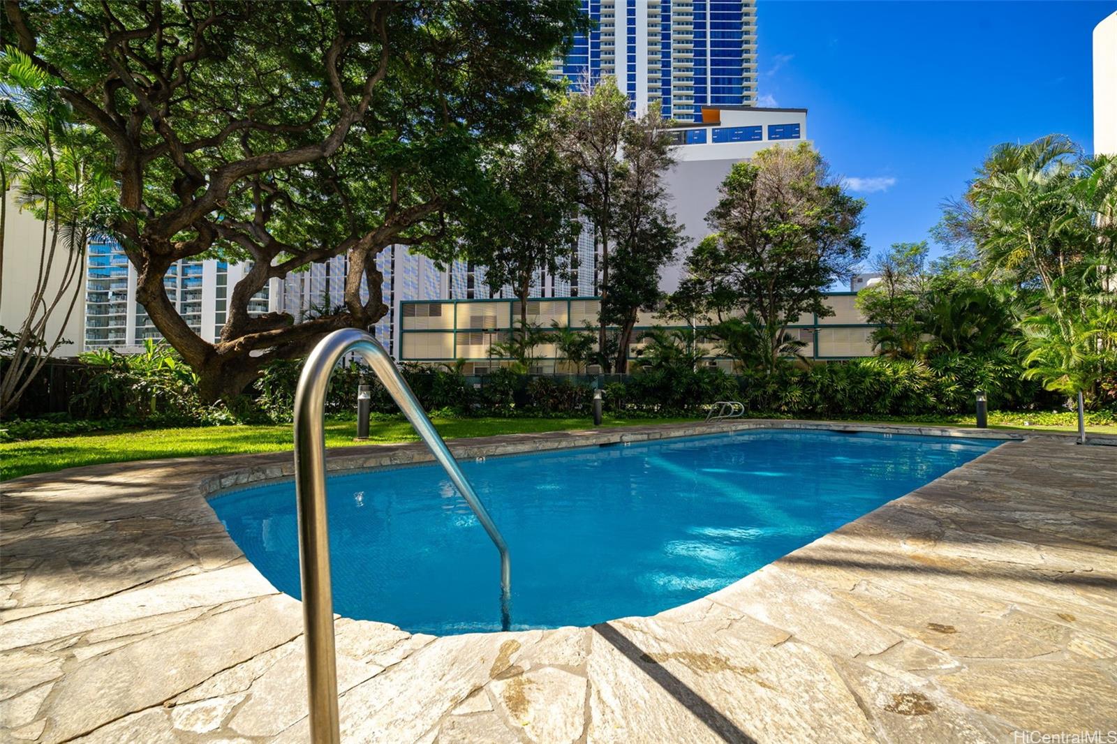 Hale Kaheka condo # 1705, Honolulu, Hawaii - photo 22 of 25