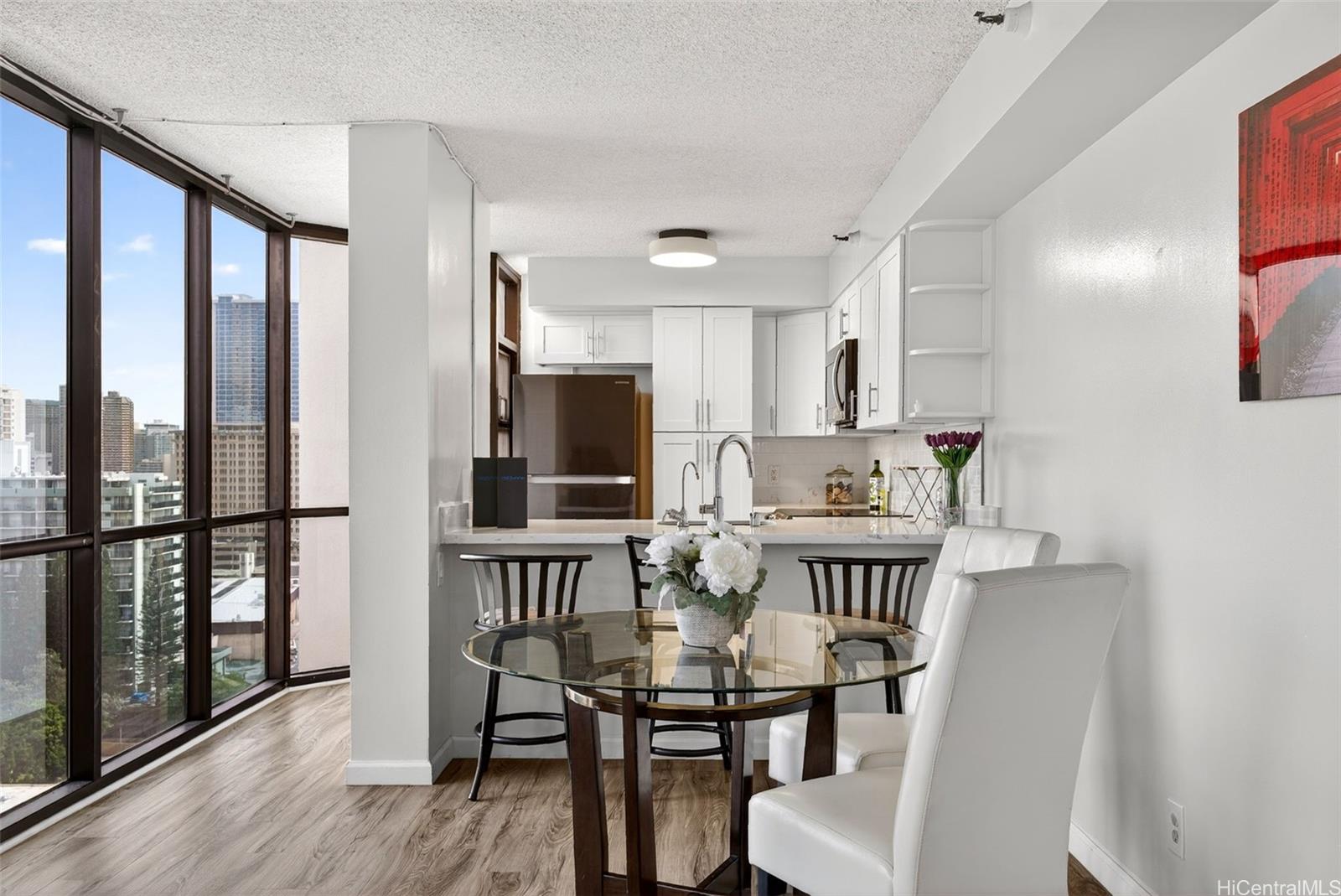 Hale Kaheka condo # 1705, Honolulu, Hawaii - photo 4 of 25