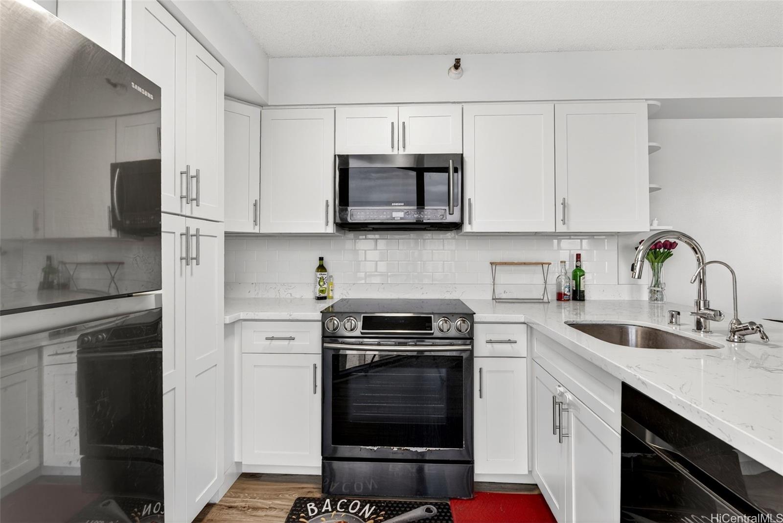 Hale Kaheka condo # 1705, Honolulu, Hawaii - photo 6 of 25