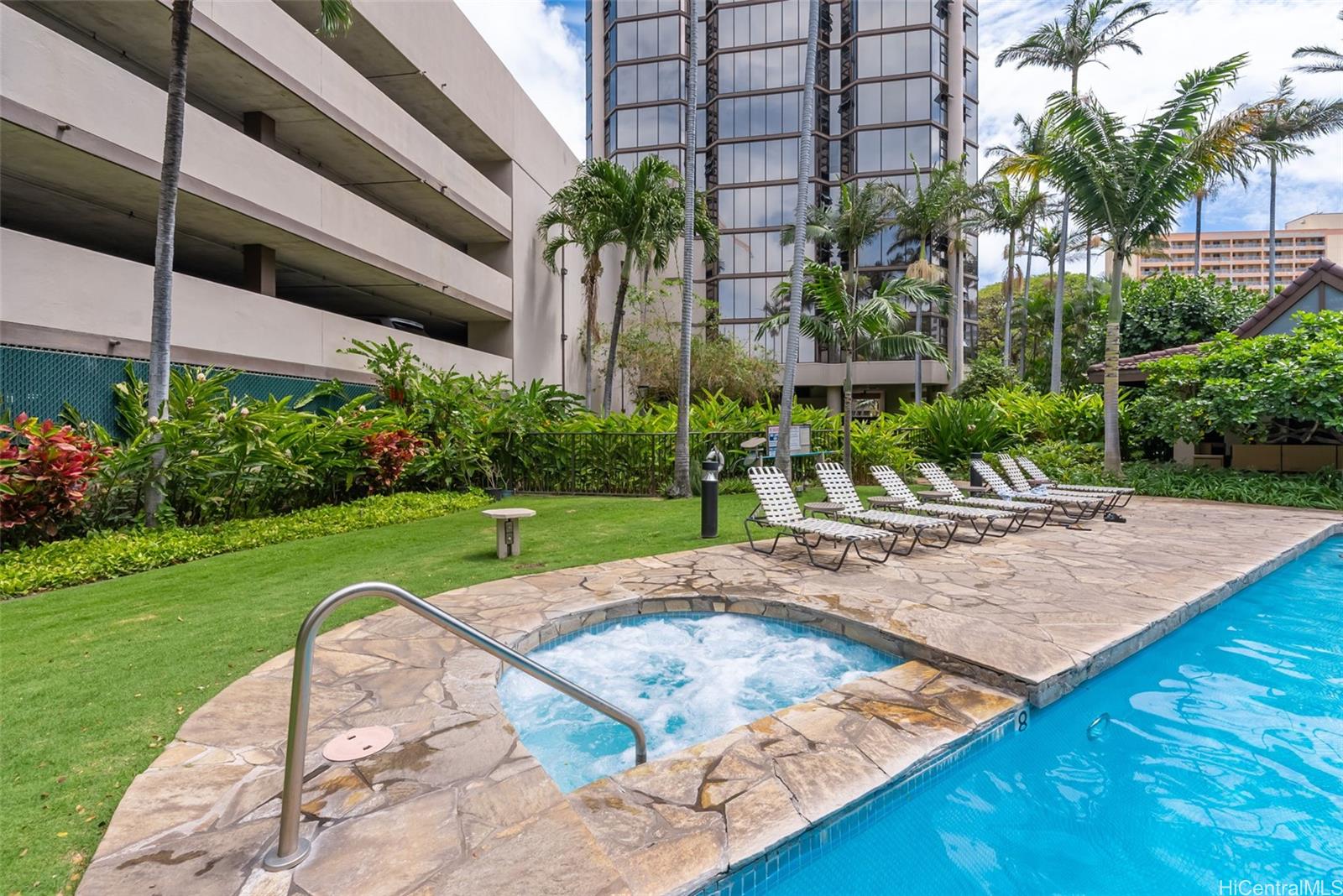 Hale Kaheka condo # 1902, Honolulu, Hawaii - photo 18 of 25